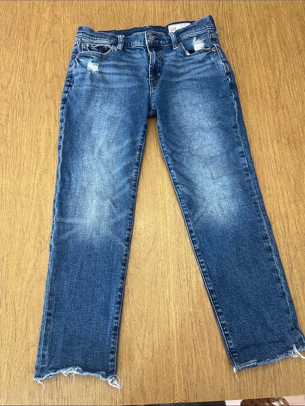 GAP Girlfriend Mid Rise Blue Straight Jeans Distressed Hem, Med. Wash, Sz 25/0p